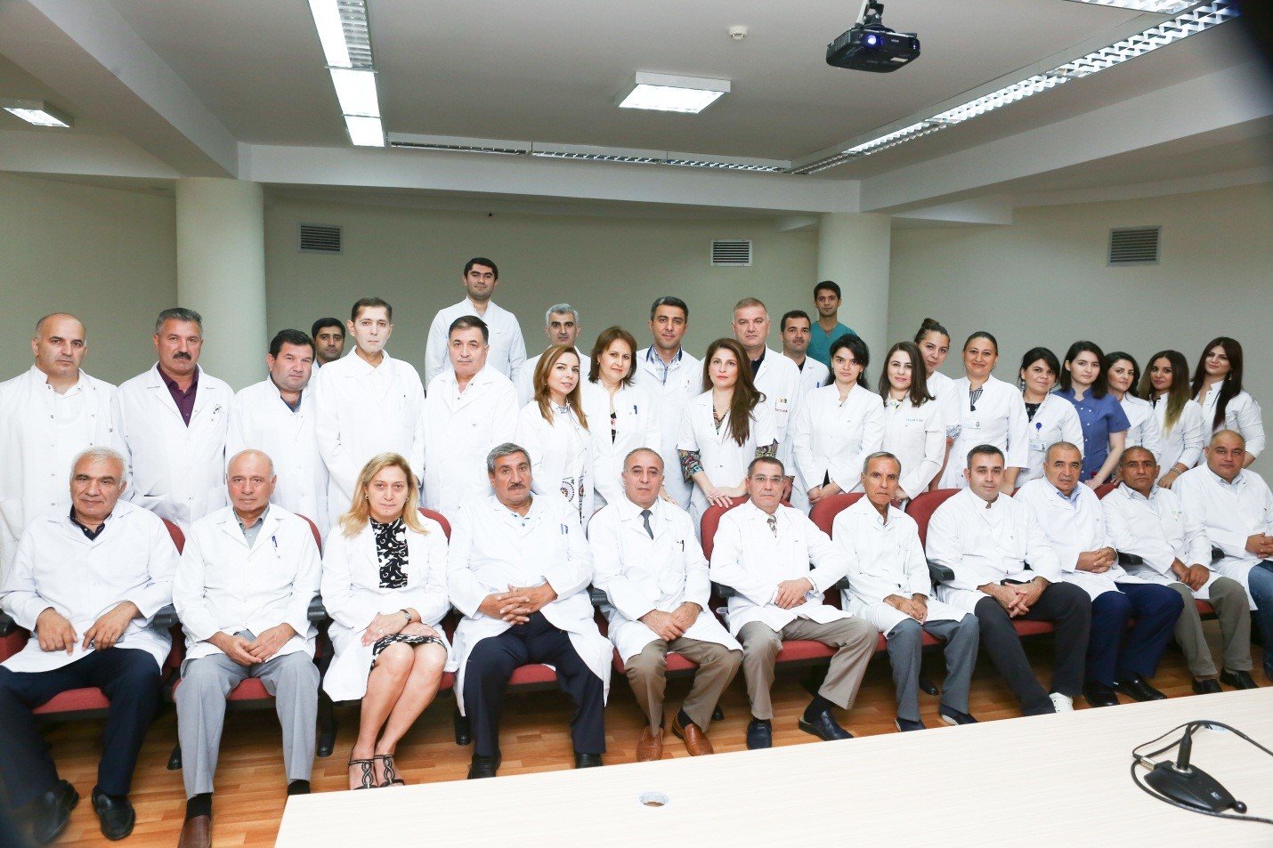 I cərrahi xəstəliklər kafedranın əməkdaşları